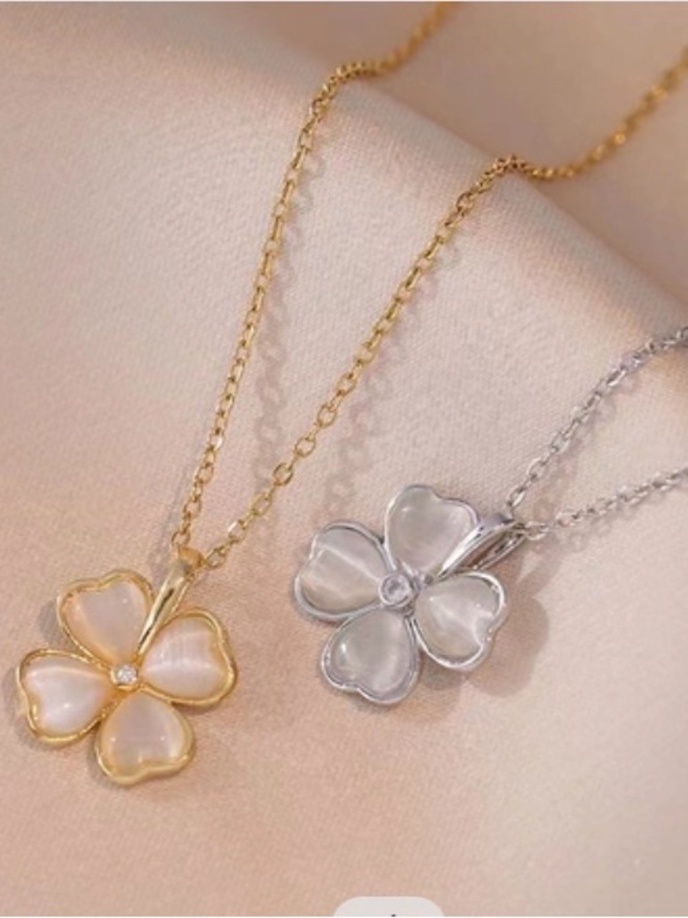 Stainless Steel Delicate Four-Leaf Flower Pendant Necklace - Gold or Silver